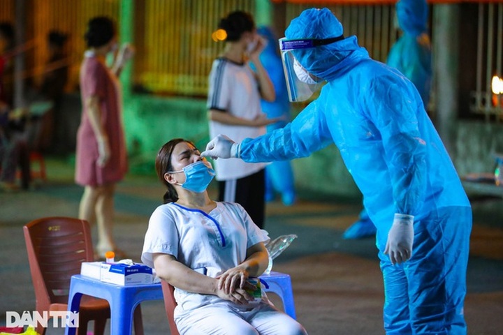 Hanoi to quarantine people from Covid-19-ravaged southern localities - 1