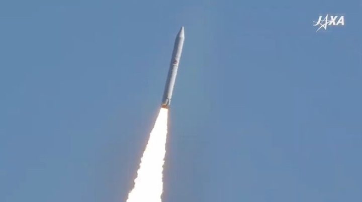 Made-in-Vietnam satellite successfully launched - 1