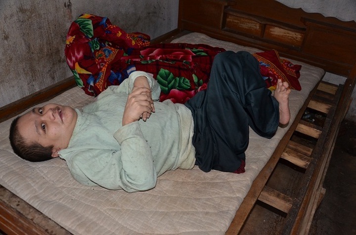 Thai Binh man catches rats to support disabled brother and children - 2 Thai Binh man catches rats to support disabled brother and children - 2