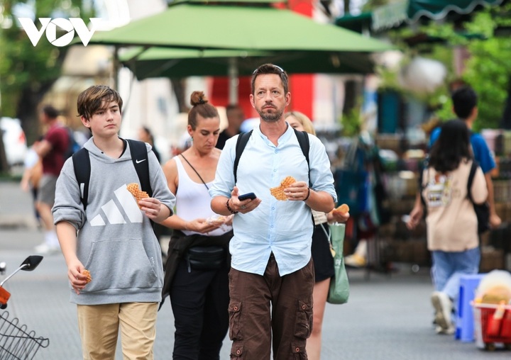 Removing visa bottlenecks to boost national tourism recovery - 1 Removing visa bottlenecks to boost national tourism recovery - 1