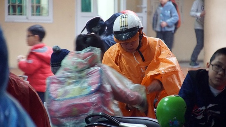 Northern, central regions see rain, light cold weather - 1