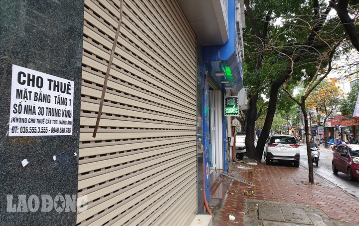 Shop closures in Hanoi, HCM City due to coronavirus fears - 3