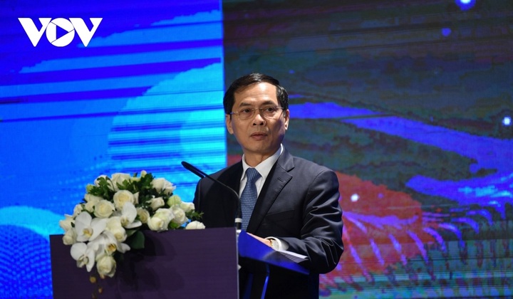 South China Sea International Conference demonstrates spirit of co-operation and dialogue - 1 South China Sea International Conference demonstrates spirit of co-operation and dialogue - 1