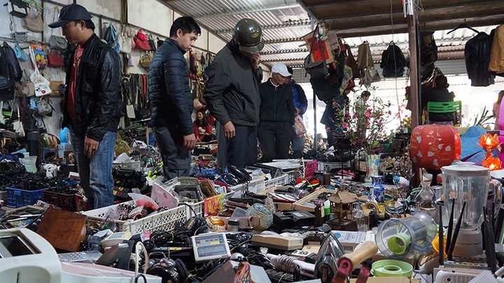 Tet antique market in Hanoi - 1