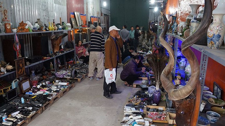 Tet antique market in Hanoi - 7