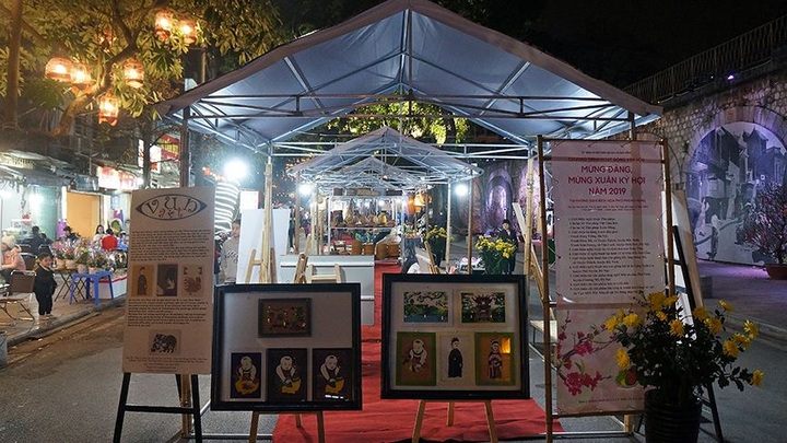 Hanoi flower market opened for Tet - 4