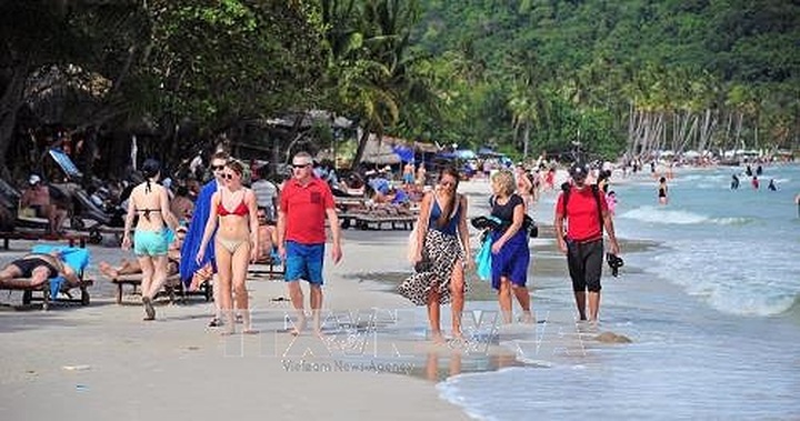 Visa exemptions for Phu Quoc visitors proposed - 1