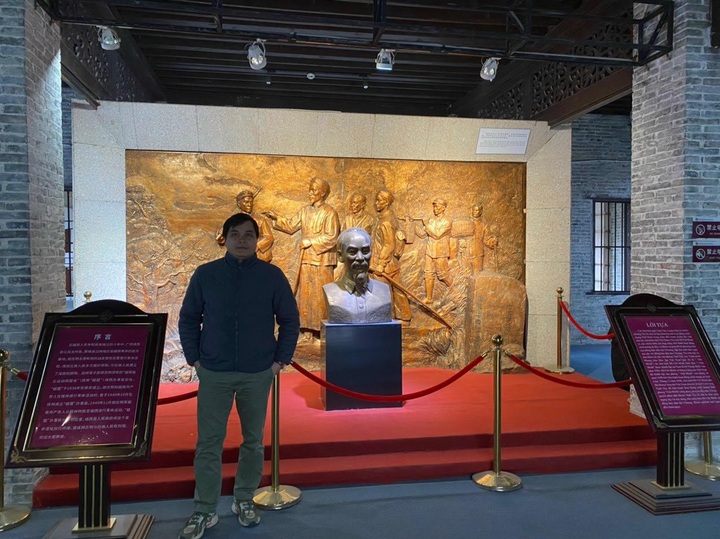 Vietnamese travel agents offer cheaper tours amid economic downturn - 2