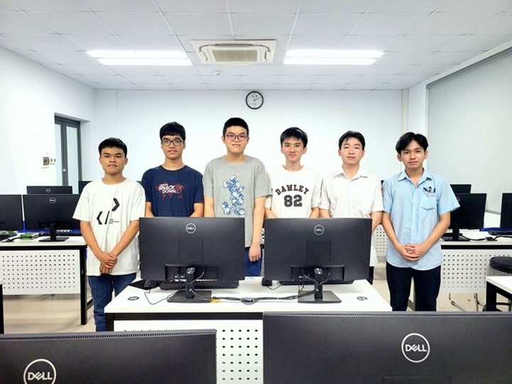Vietnamese students bag six medals at Asia-Pacific Informatics Olympiad 2023 - 1