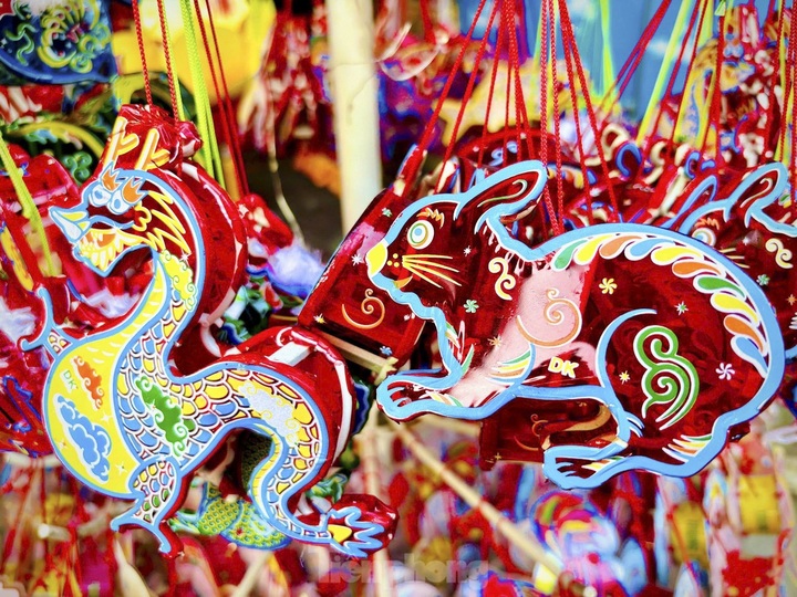 HCM City experiences early Mid-Autumn festival atmosphere - 5