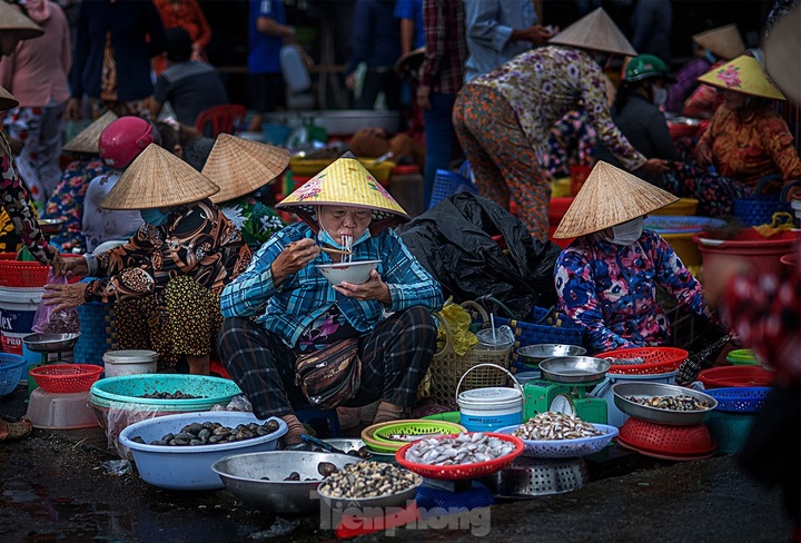 A special Mekong Delta market - 3 A special Mekong Delta market - 3