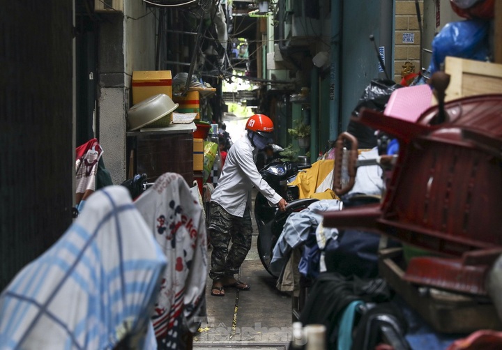 Tiny houses in HCM City downtown - 10