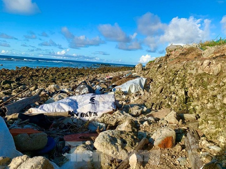 Ly Son beach severely eroded - 4