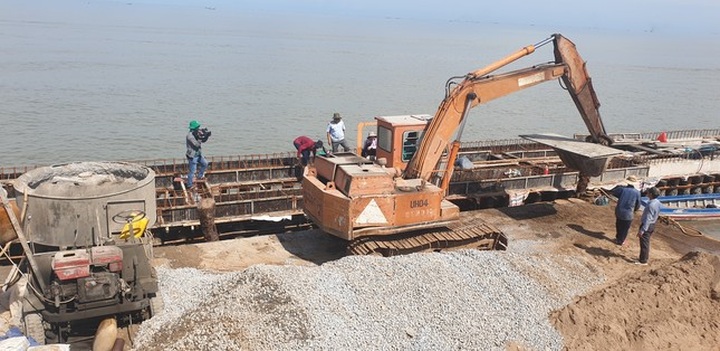Ca Mau needs VND5 trillion to tackle coastline erosion - 3 Ca Mau needs VND5 trillion to tackle coastline erosion - 3