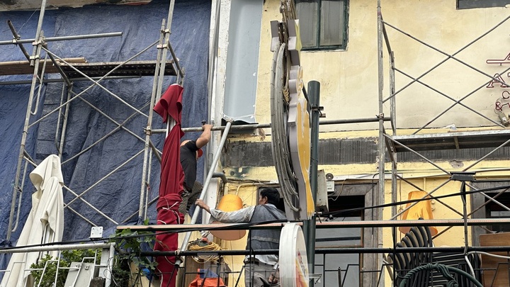 Hanoi renovates Trang Tien Street - 3