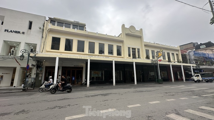 Hanoi renovates Trang Tien Street - 4
