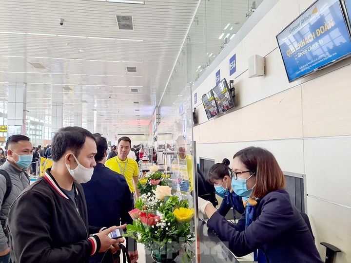 CAAV warns airlines over early ticket selling - 1 CAAV warns airlines over early ticket selling - 1