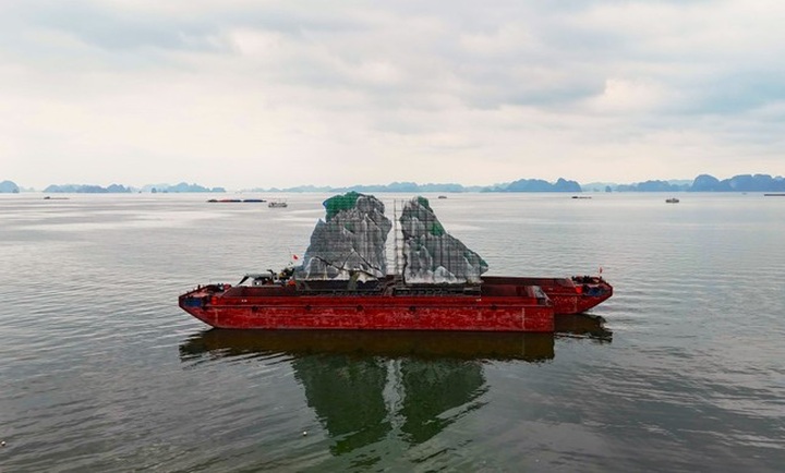 Ha Long Bay reports surge in tourist bookings - 1