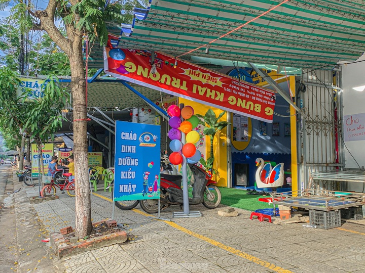 Danang pavements overrun by businesses - 2