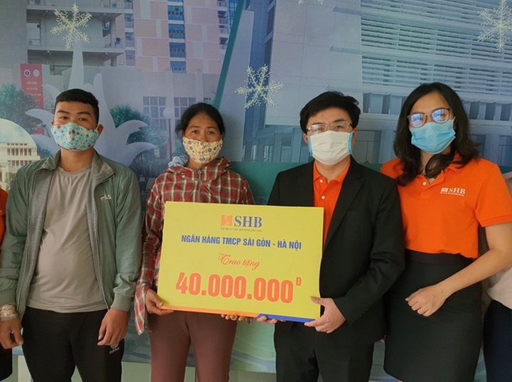 Ill husband receives help from readers - 1