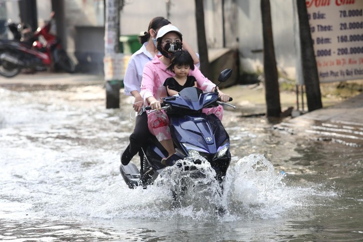 Southern region faces more high tides - 1 Southern region faces more high tides - 1