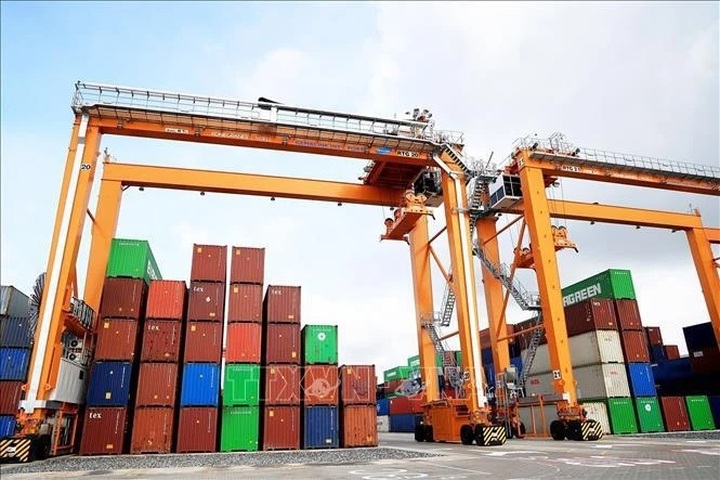 Vietnam enjoys over 19 billion USD trade surplus in eight months - 1 Vietnam enjoys over 19 billion USD trade surplus in eight months - 1