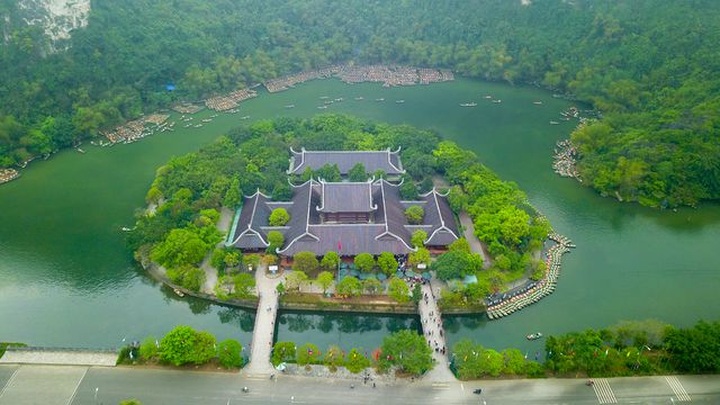 Trang An Tourism complex the mainland’s Ha Long Bay in pictures - 1