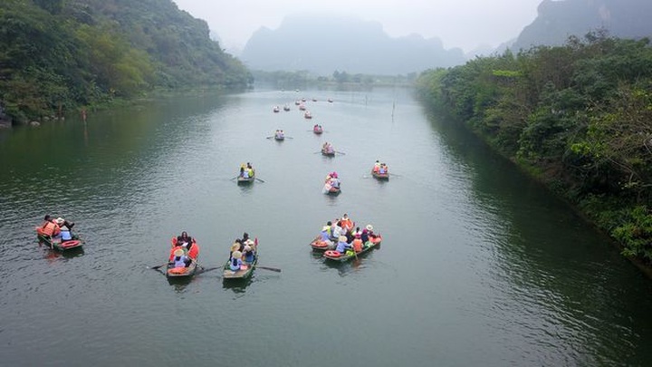 Trang An Tourism complex the mainland’s Ha Long Bay in pictures - 4