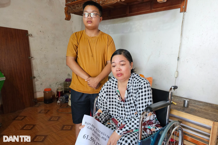 Sick Nghe An mother and son receive support - 2