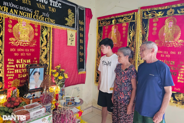 Dantri/DTiNews helps poor student in Nghe An - 2