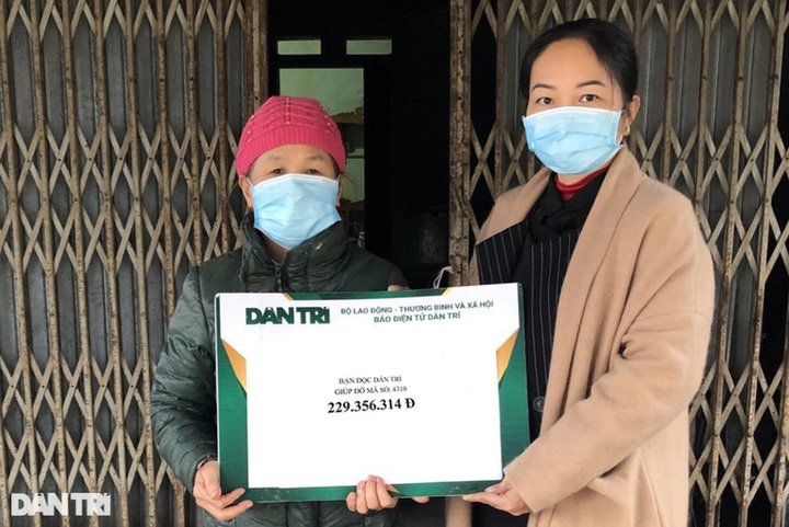 Dantri readers support poor widow and sick daughter - 1