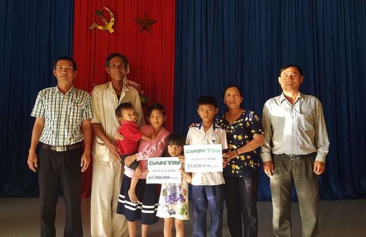 Four poor siblings receive readers' support - 1 Four poor siblings receive readers' support - 1