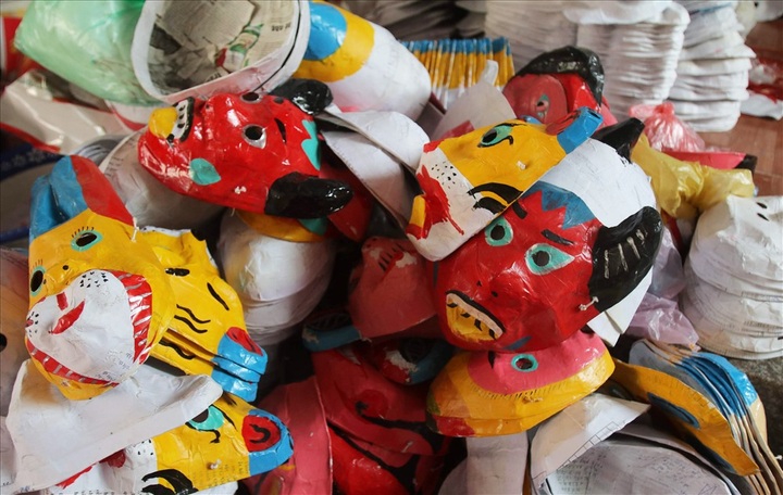 Traditional craft village busy ahead of Mid-Autumn Festival - 5