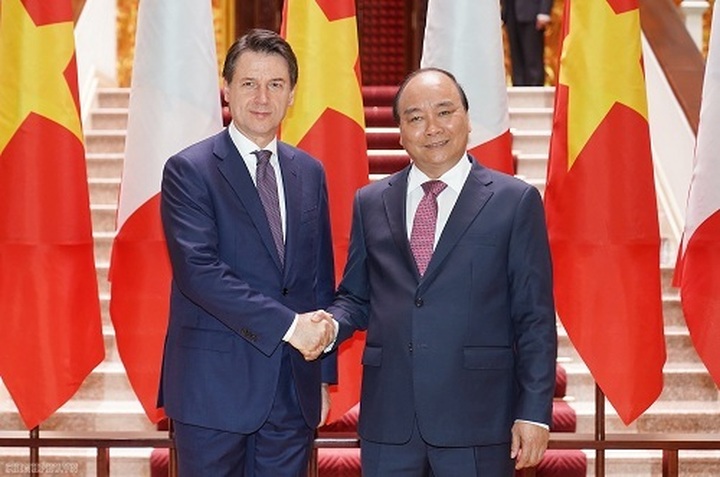 Vietnamese, Italian PMs agree to raise bilateral trade to US$6 bln by 2020 - 1