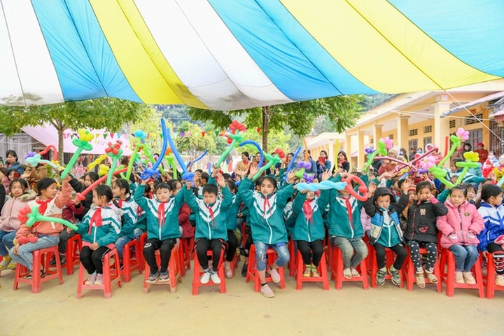 Dantri/DTiNews classrooms inaugurated in Tuyen Quang - 4 Dantri/DTiNews classrooms inaugurated in Tuyen Quang - 4