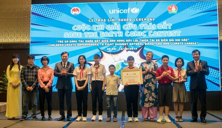Nha Trang girl wins UNICEF Vietnam contest to create climate superhero - 1