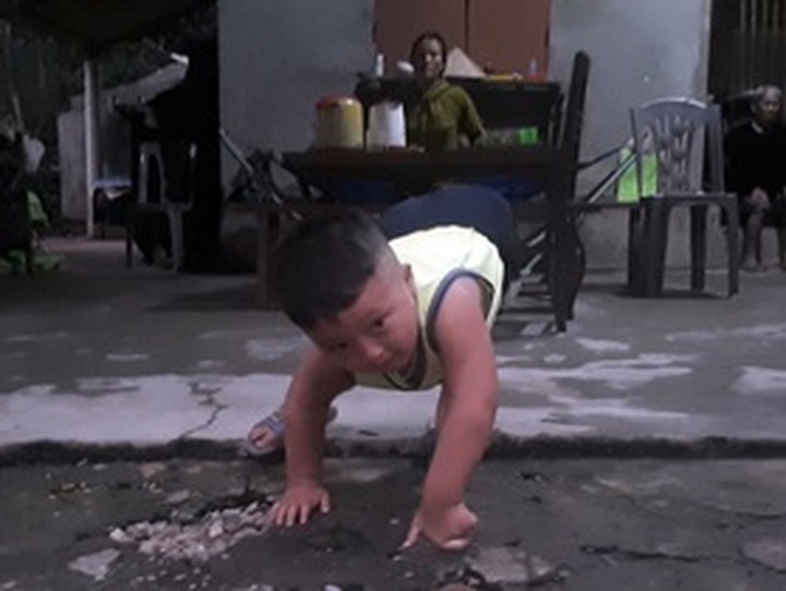 Ill boy desperate for help to continue studying - 1 Ill boy desperate for help to continue studying - 1