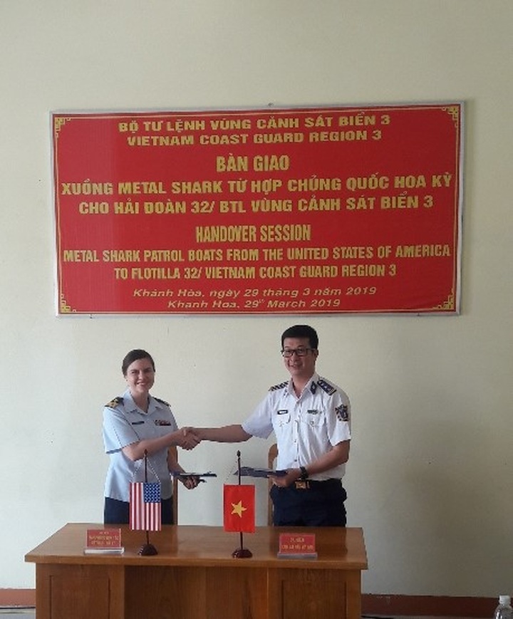 Six patrol boats transferred to Vietnam coast guard by the US - 2