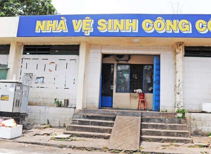 HCM City public toilets face misuse - 3 HCM City public toilets face misuse - 3
