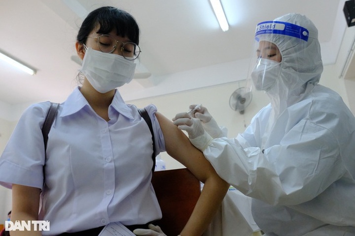 Hanoi to start Covid-19 vaccination for children in fourth quarter - 1