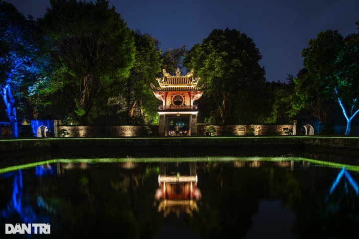 Hanoi launches night tour to Temple of Literature - 3 Hanoi launches night tour to Temple of Literature - 3