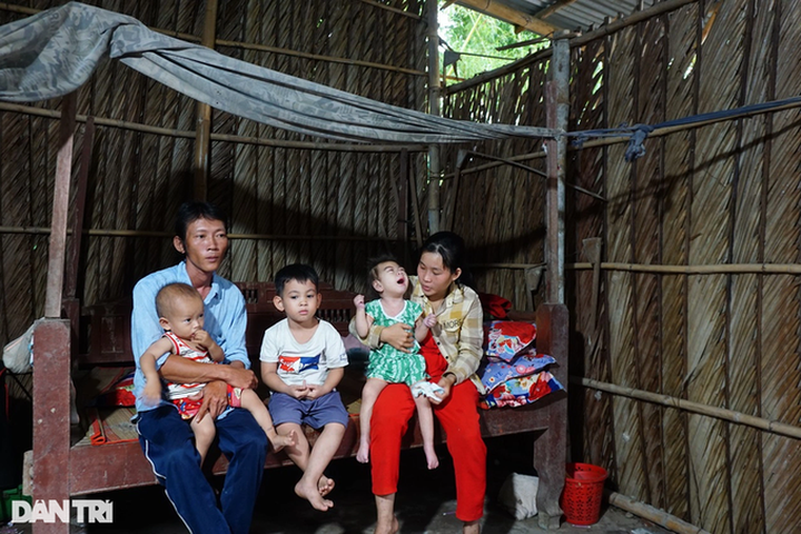 Dantri/DTiNews readers support sick Ben Tre girl - 2