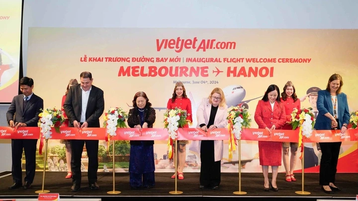 Vietjet opens Hanoi- Melbourne route - 1