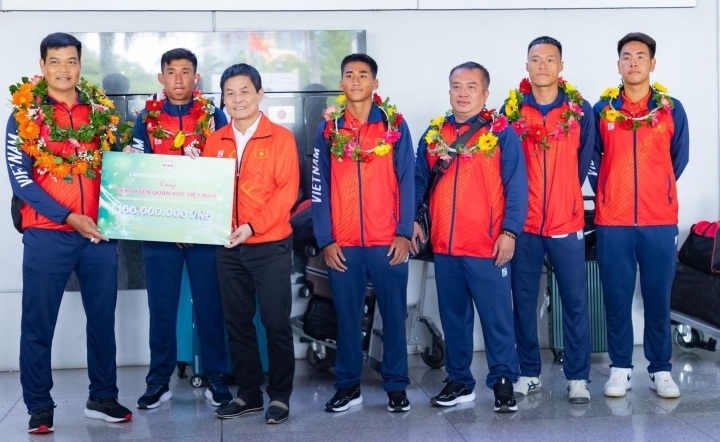 Vietnam tennis team advance to Davis Cup playoff - 1 Vietnam tennis team advance to Davis Cup playoff - 1