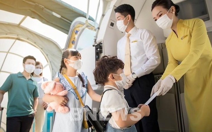 Vietnam Airlines resumes, increases frequency of several flights in September - 1