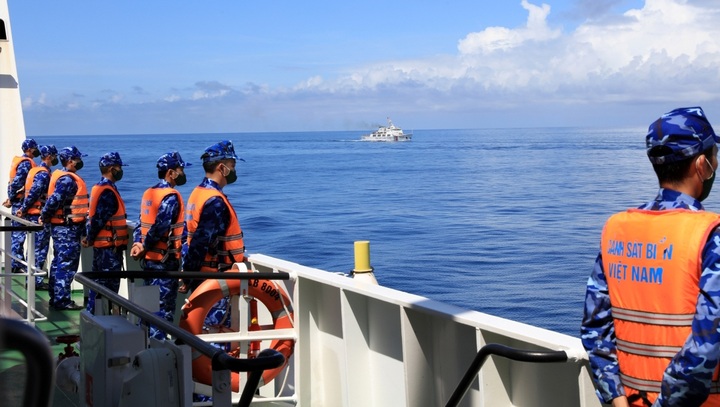 Vietnam, China complete joint patrol at sea - 1