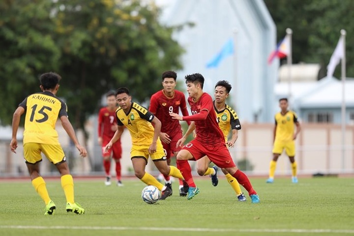 SEA Games: Vietnam crush Brunei 6-0 at first men’s football match - 1