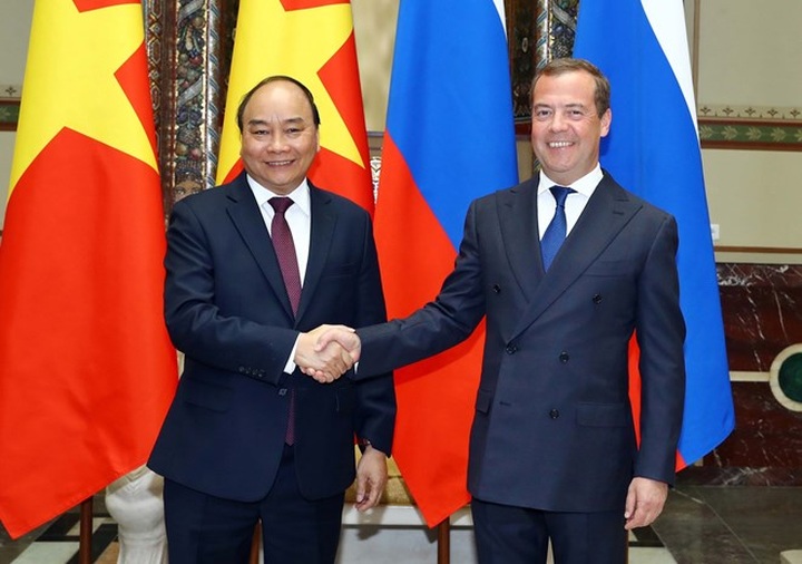 Vietnamese, Russian PMs hold talks in Moscow - 1