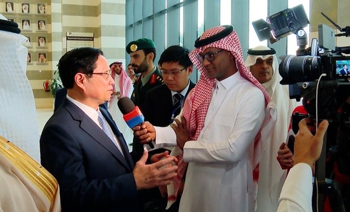 Vietnam ready to intensify multifaceted relations with Saudi Arabia: PM - 1 Vietnam ready to intensify multifaceted relations with Saudi Arabia: PM - 1