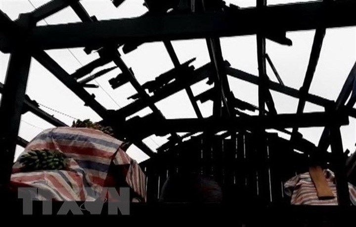 Vietnam Red Cross Society offers relief to hailstorm-hit provinces - 1